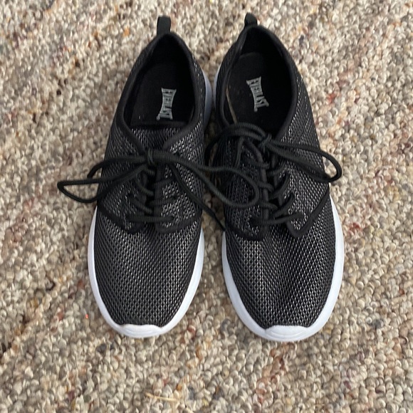 everlast tennis shoes